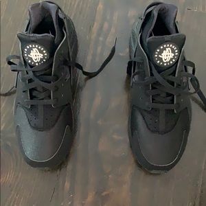 Men’s - never worn Nike Air Huarache size 10
